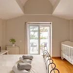 Charming House Next To The Sea Сasa de vacaciones *