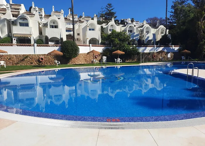 Charming House Next To The Sea 度假居 *