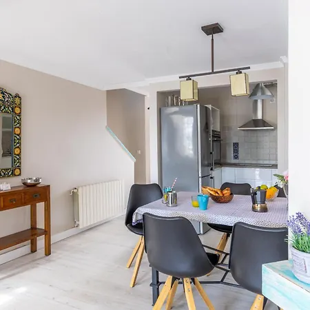 Charming House Next To The Sea Holiday home Benalmadena